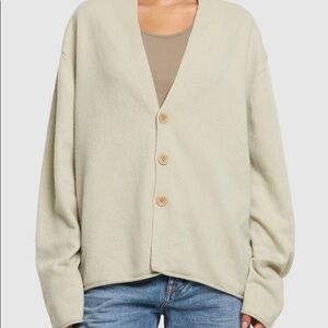 NWT Guest in Residence cashmere cardigan